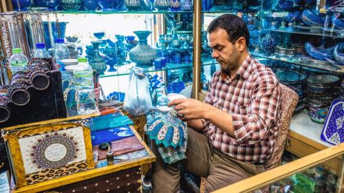دستورالعمل نحوه صدور مجوز فروشگاه های صنایع دستی تدوین و ابلاغ گردید