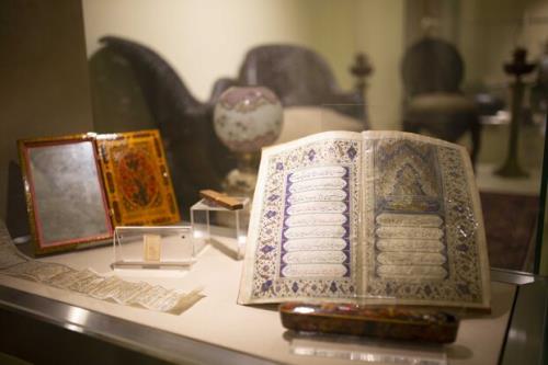 آثار وقفی و اهدایی 13 بانوی نیکوکار در موزه ملک به نمایش درمی آید