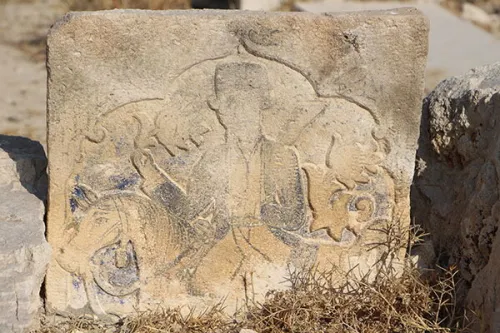 گورستان قاجاری زیر و رو شد