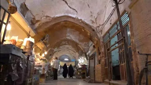 مشارکت کسبه و مسؤلان برای مرمت و احیای بازار سنتی یزد