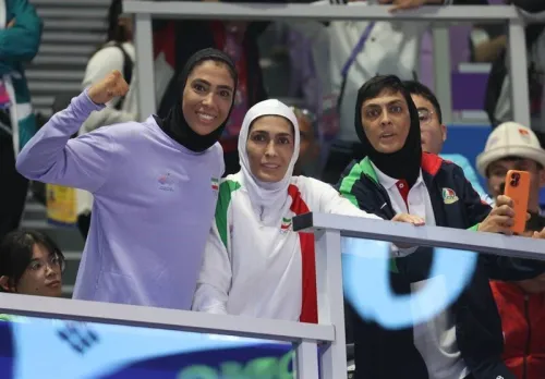 پرتوقع مثل خواهران منصوریان یک دفعه هم در بانک شلوغ کاری کردند!