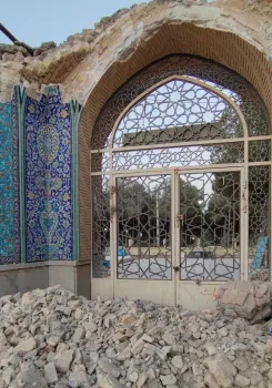 داستان تخریب سردر امامزاده محمد نوش آباد
