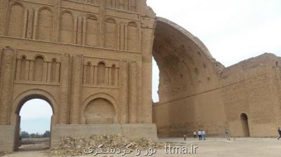 هنرمندان خواهان رسیدگی به طاق كسری شدند