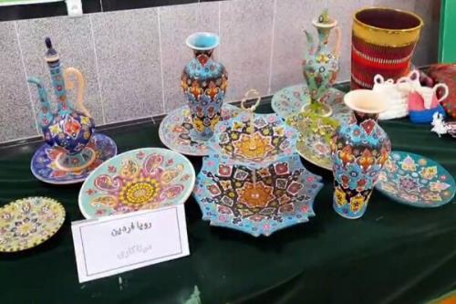 امیدواریم در بودجه سال آینده به بیمه هنرمندان صنایع دستی توجه گردد